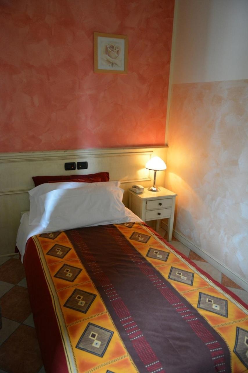 Hotel Due Colonne San Bonifacio Quarto foto